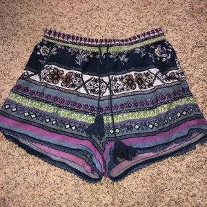 Angie pattern shorts boho